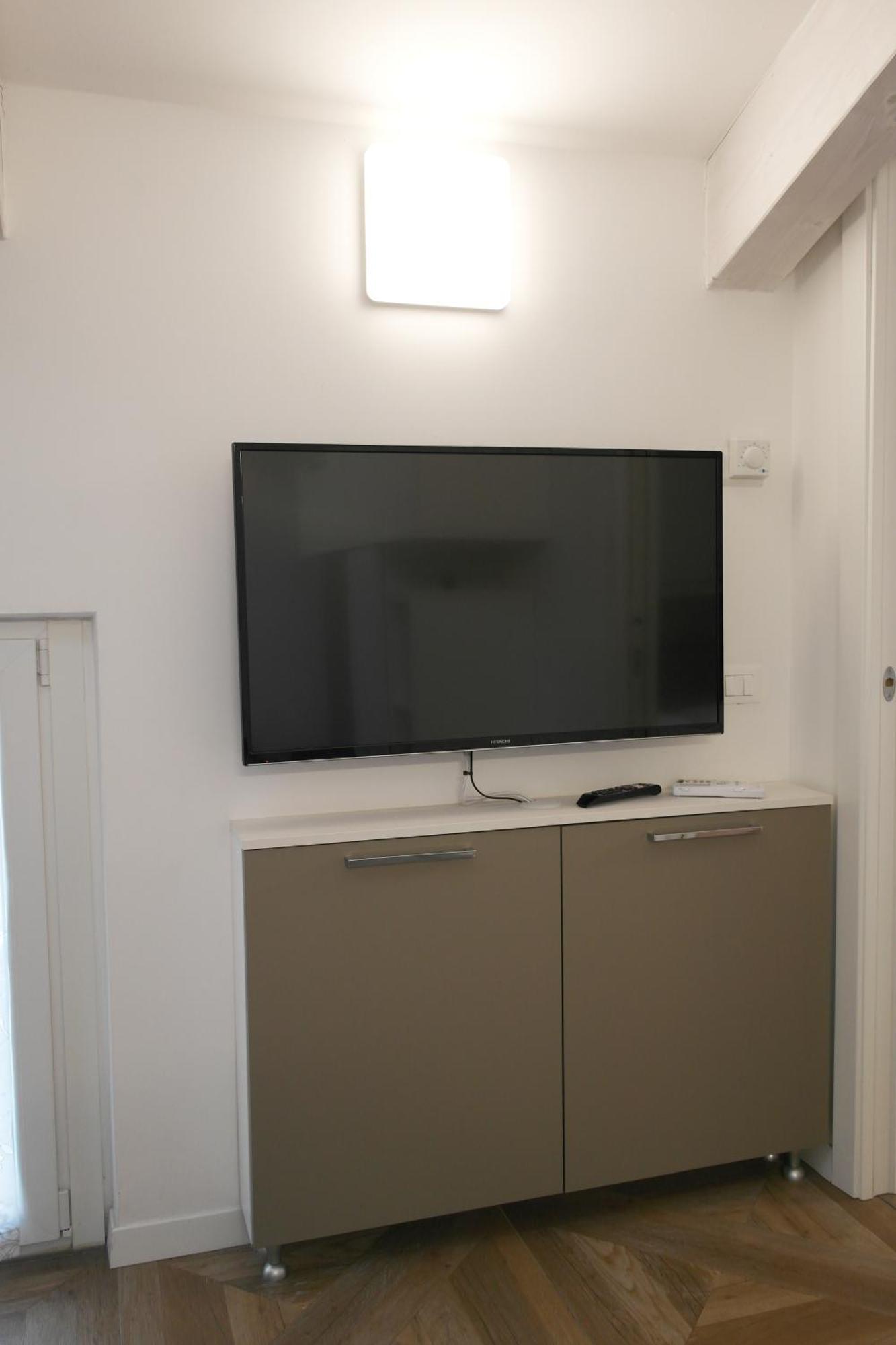 Luminoso Bilocale Zona Tibaldi Bocconi Apartment Milan Exterior photo